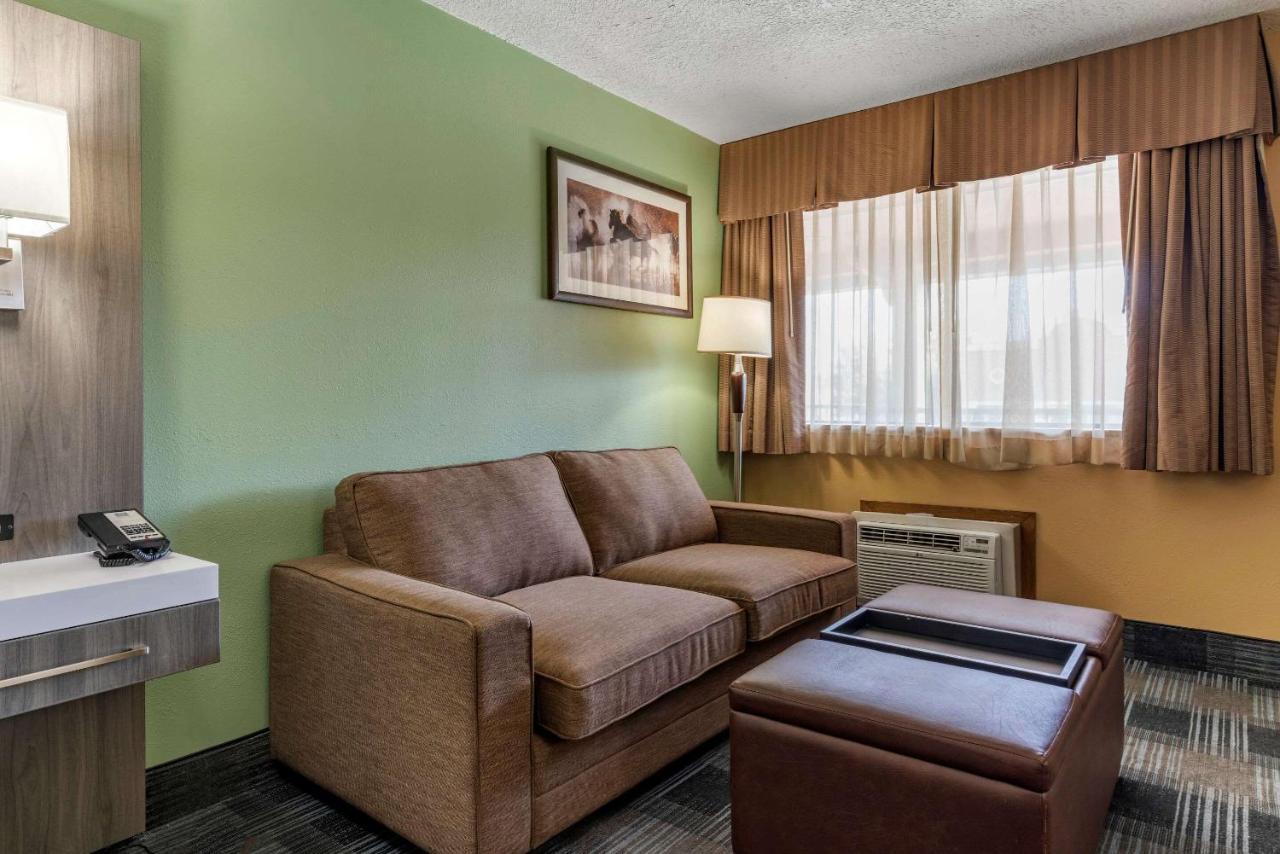 Quality Inn Madras Exterior photo