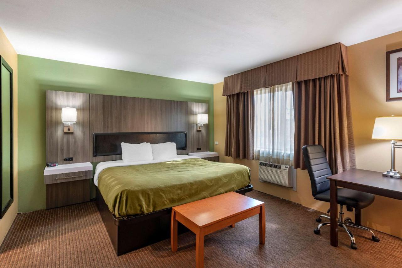 Quality Inn Madras Exterior photo