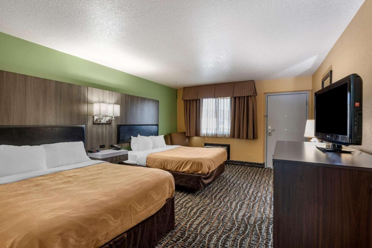 Quality Inn Madras Exterior photo