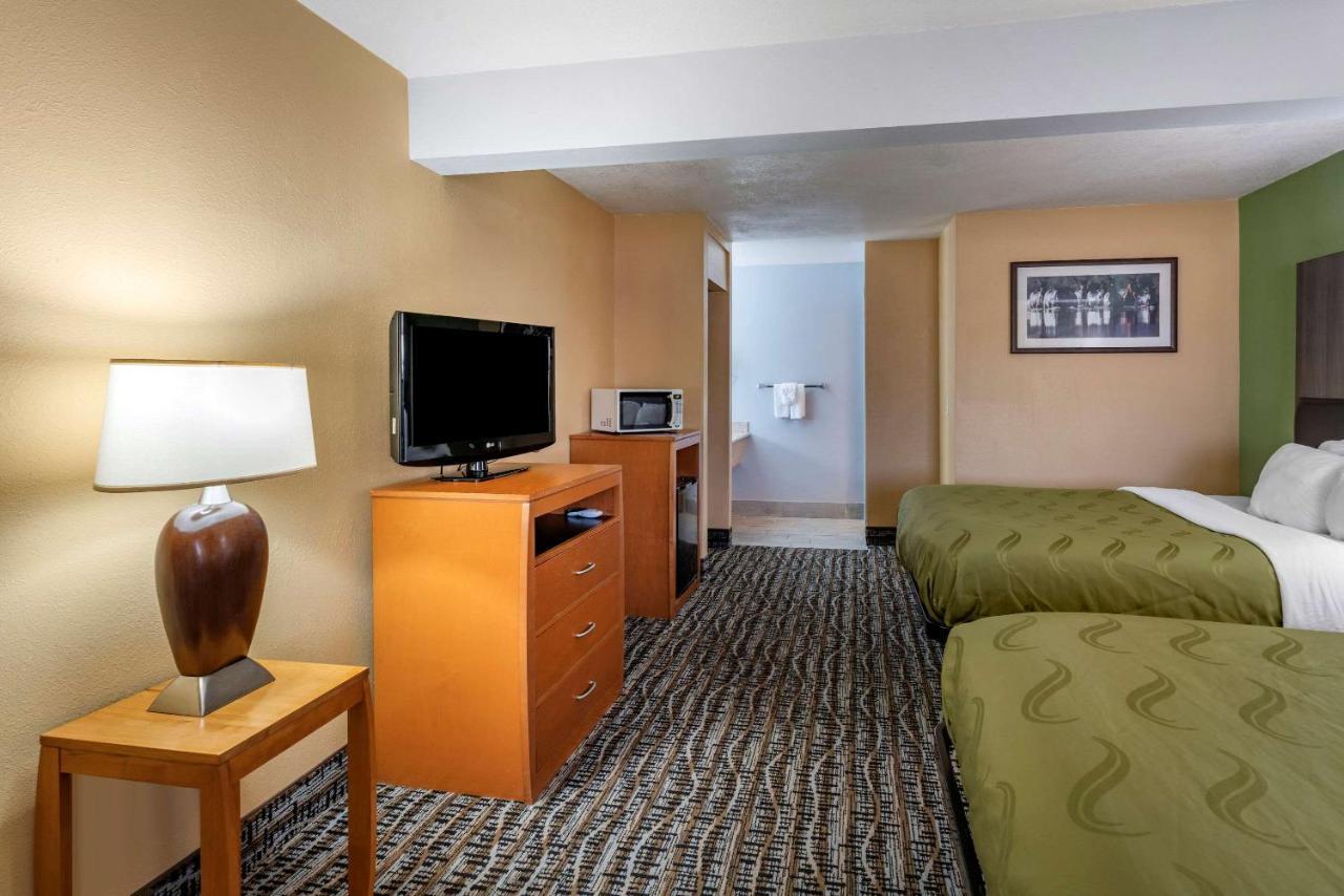 Quality Inn Madras Exterior photo