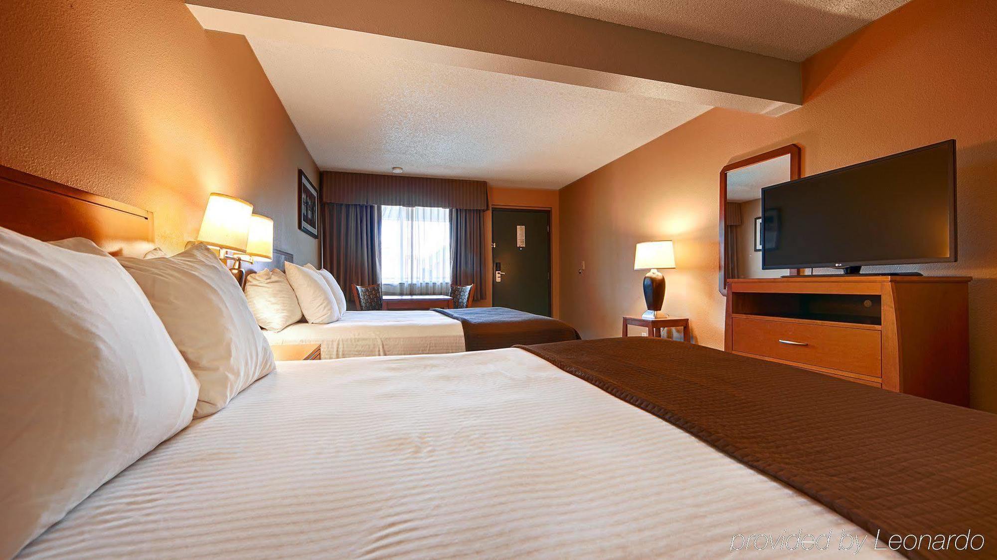 Quality Inn Madras Exterior photo